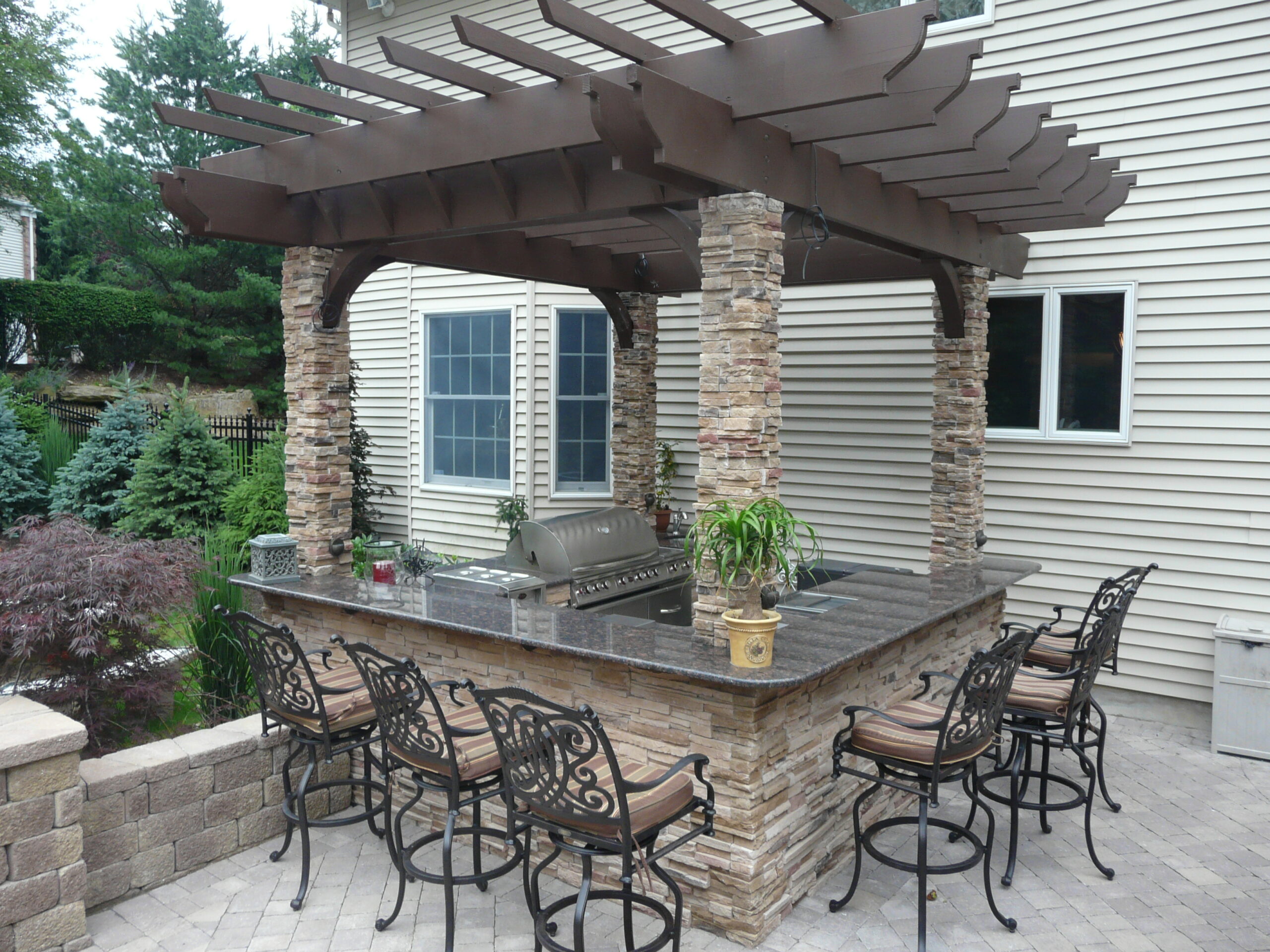 Luxury Outdoor Kitchens – Expand Your Living Space in Style